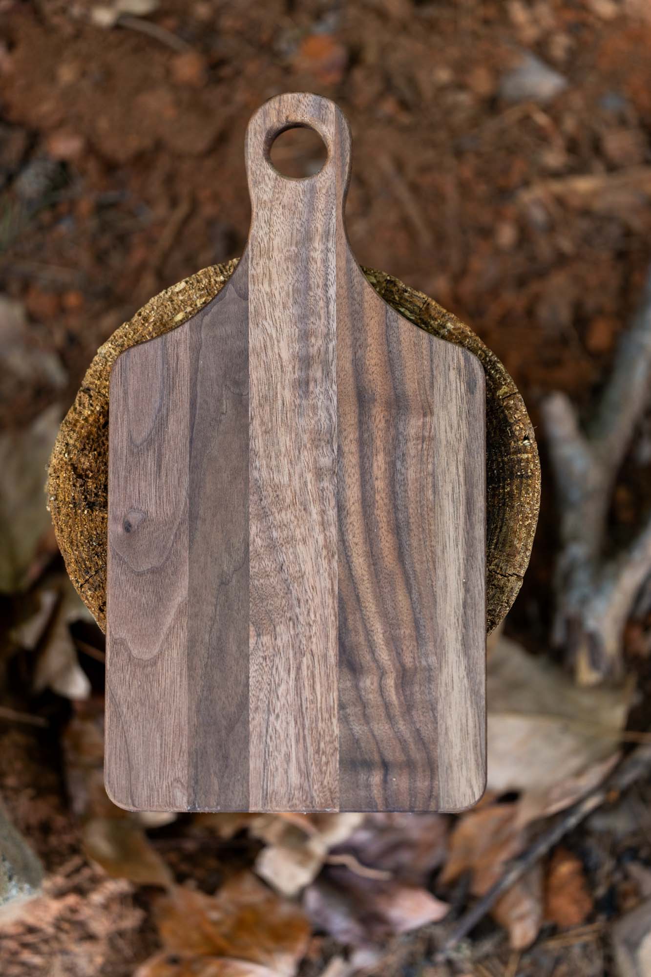 Etched Timber walnut cutting board